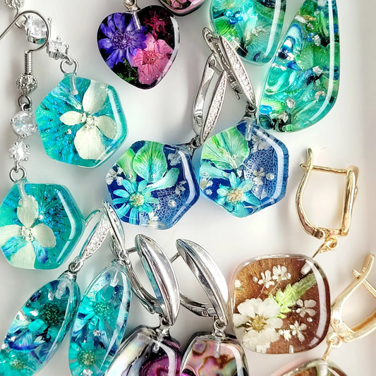Why Jewelry Made with Real Flowers Is One of the Most Unique Gifts You Can Give