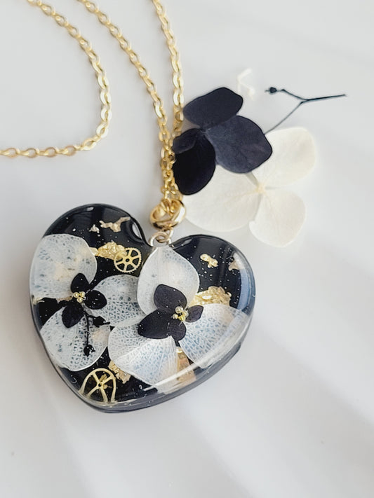 Black and white Hydrangea heart necklace.  Handmade real flower jewelry. Canadian handcrafted jewelry. Unique gift and jewelry
