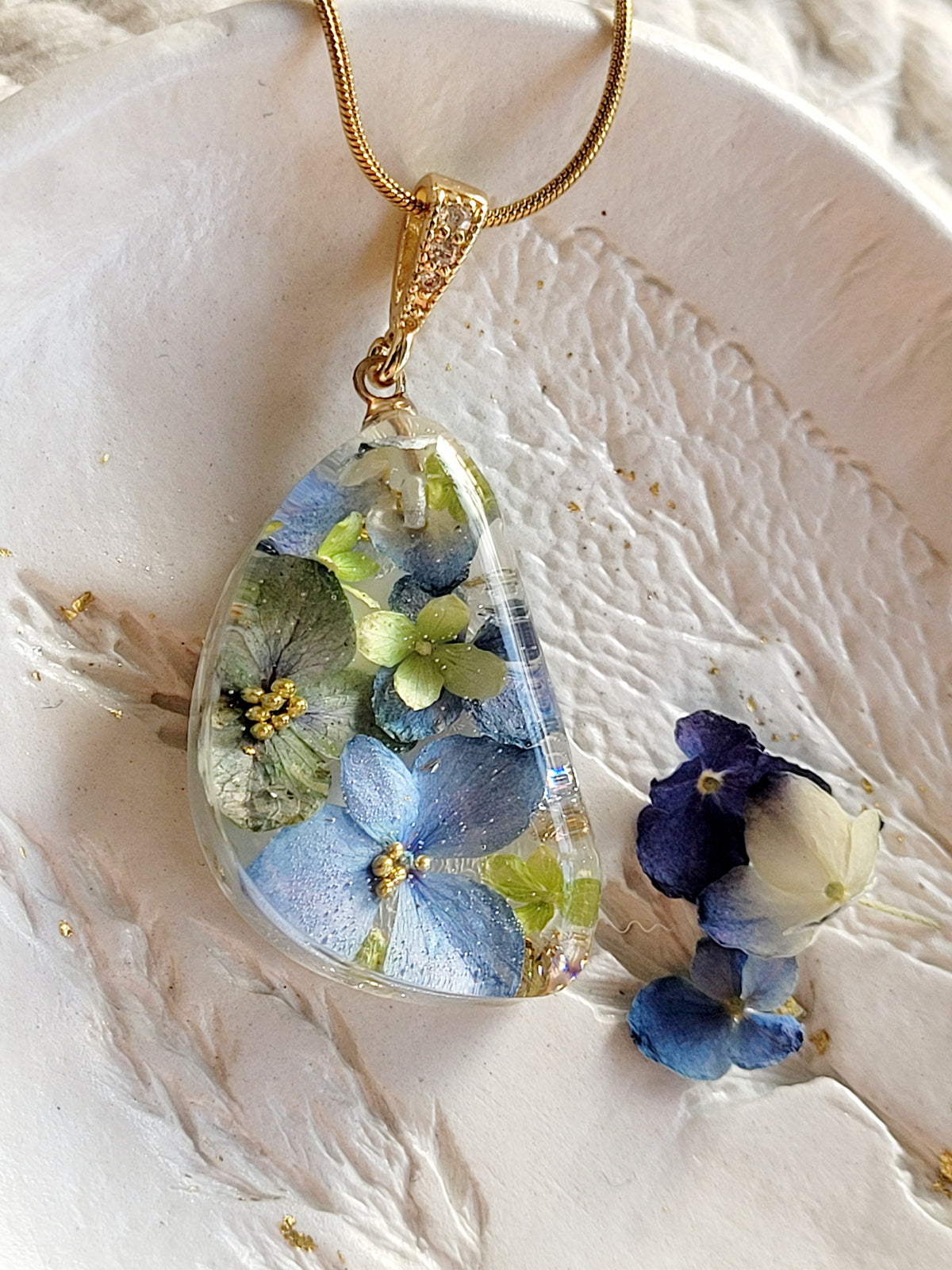 Hydrangea drop necklace