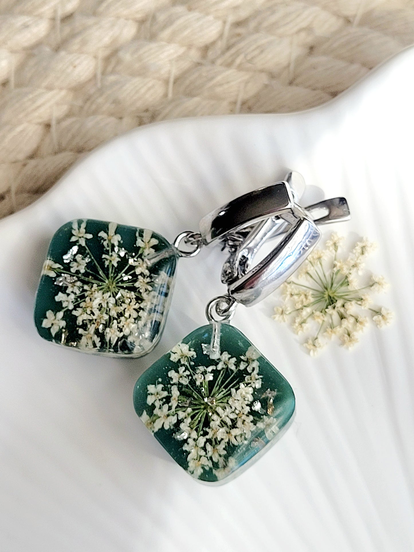 Queen Anne's Lace flower earrings