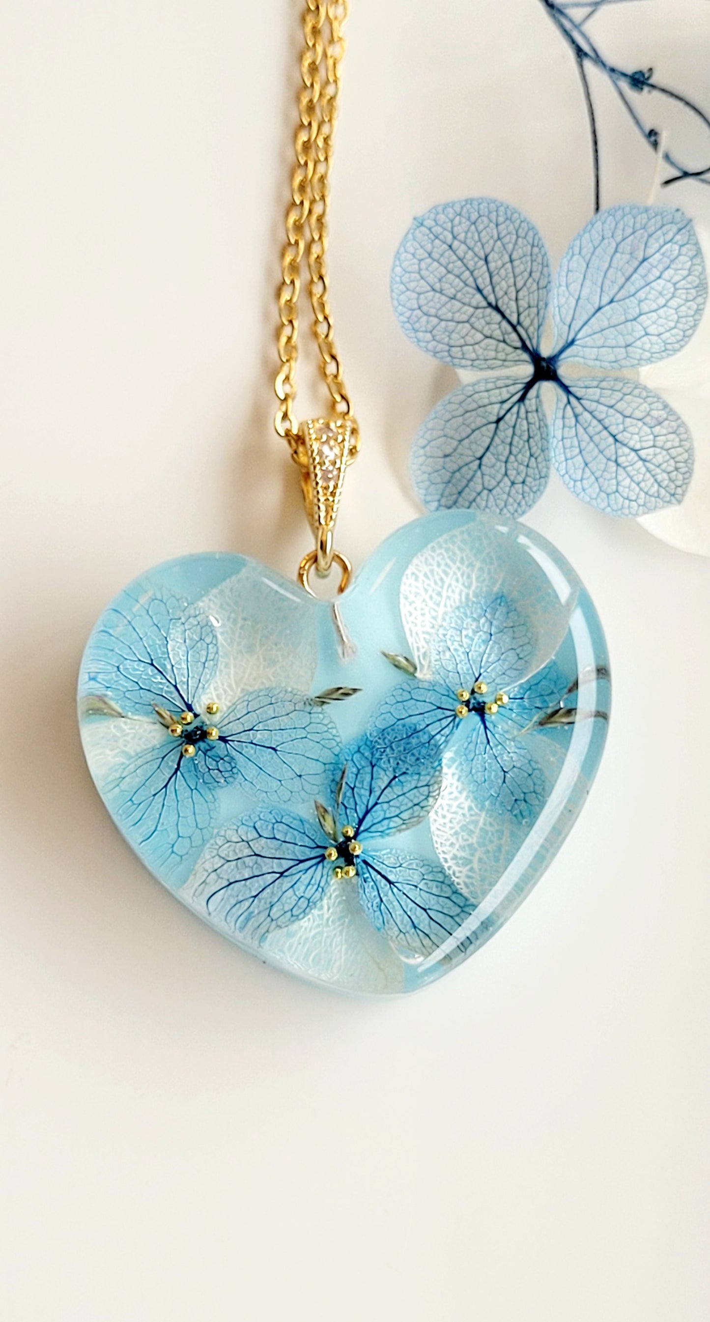 Hydrangea heart necklace