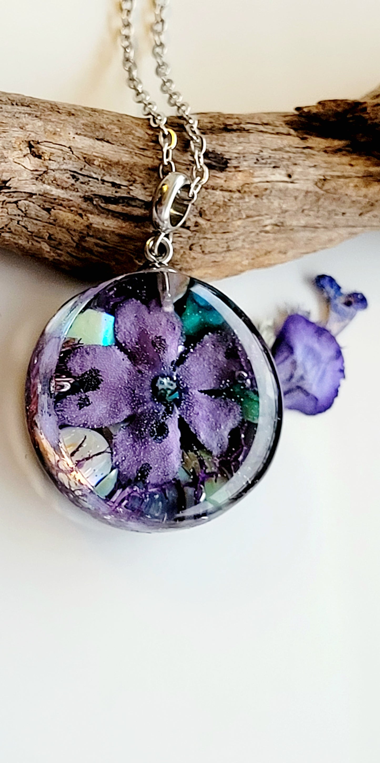 Purple wildflower round necklace