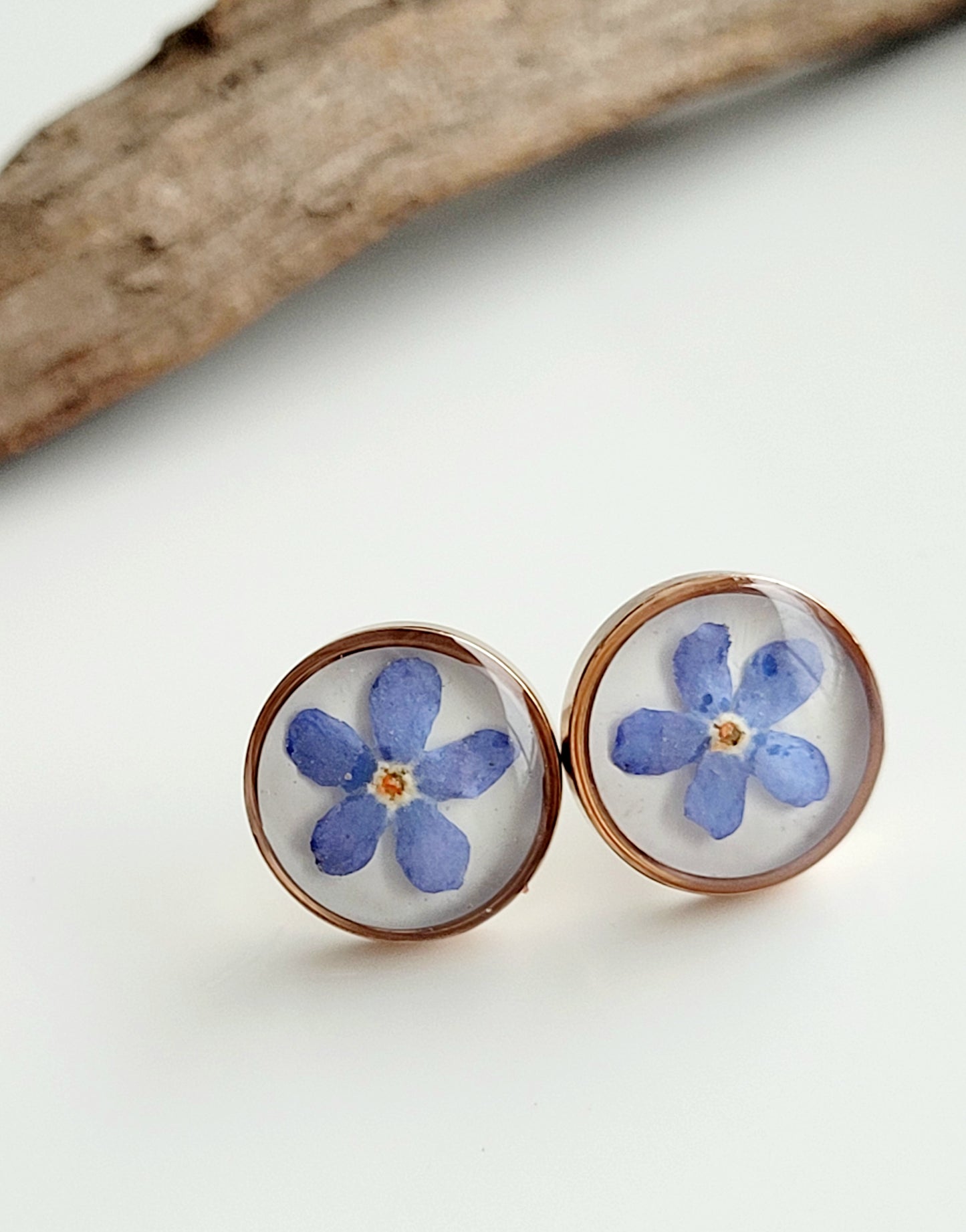 Real flower studs. Pressed flower earrings. Studs. Flower earrings. Small earrings. Gift