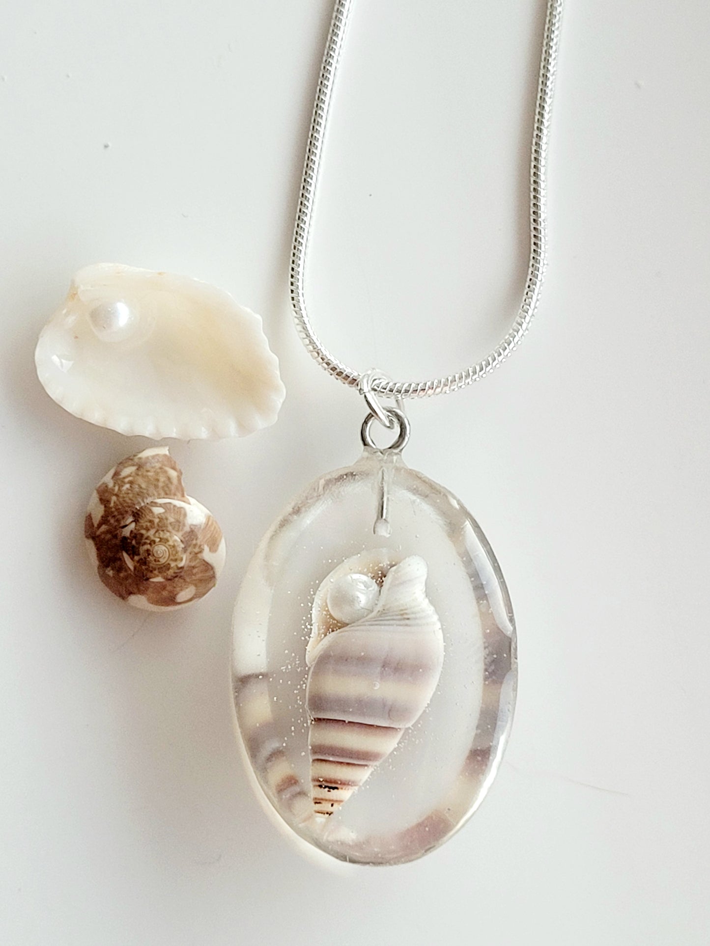 Sea shell necklace