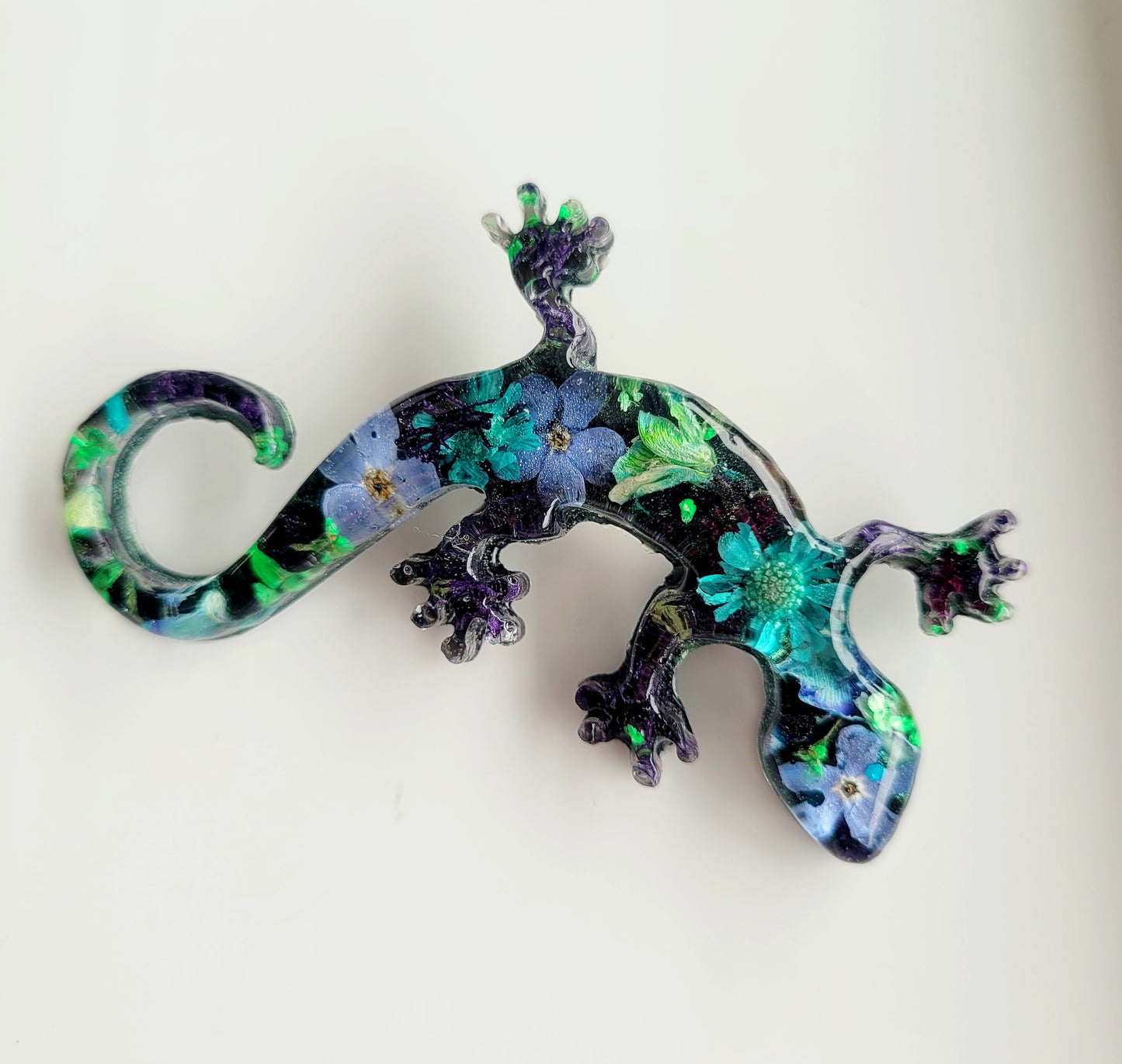 Botanical handcrafted lizard brooch with genuine genista and foget me not flowers, moss