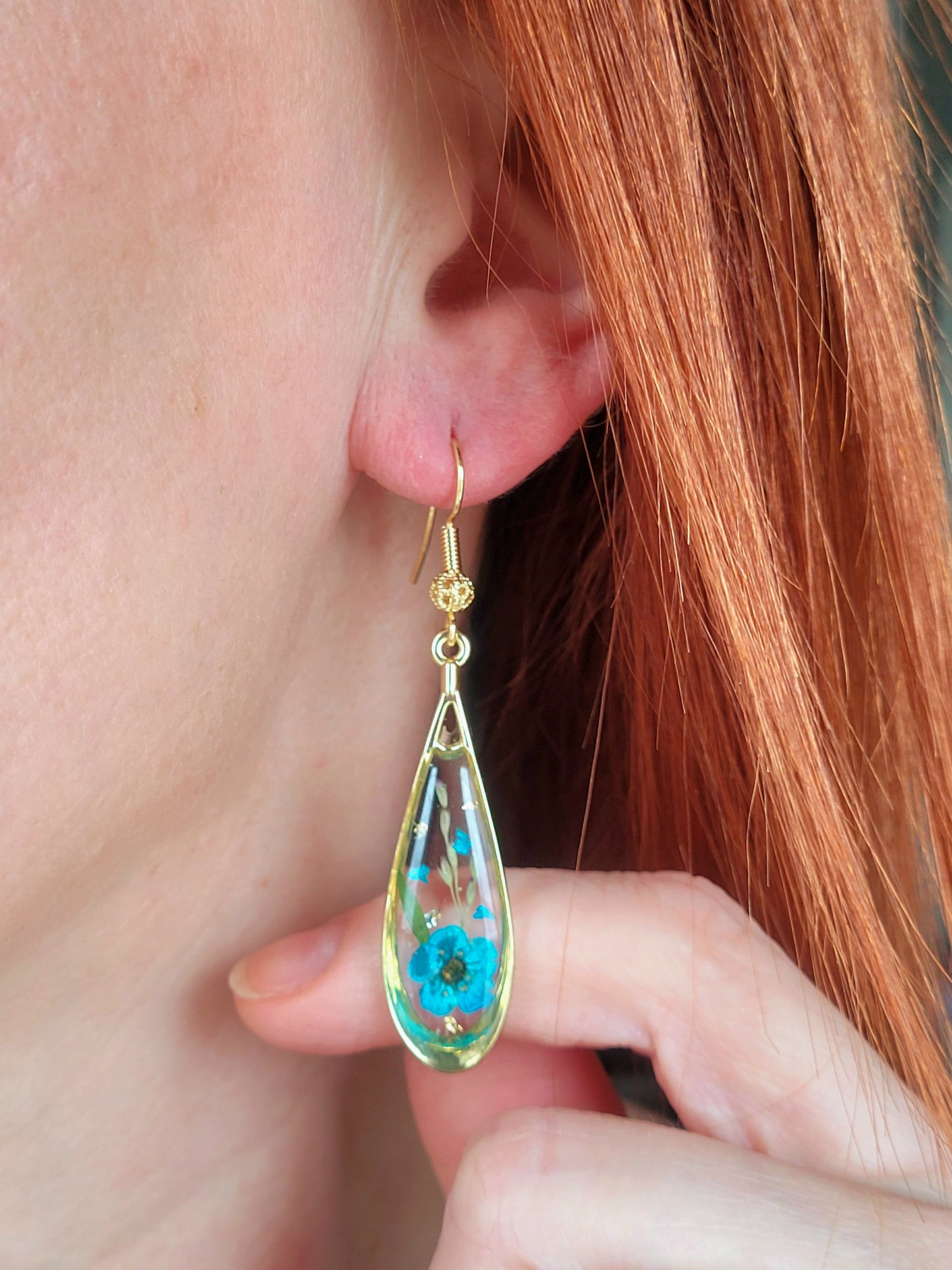 Botanical, handcrafted earrings with real genuine wildflowers. Mothers day gift. Giftf or her. Unique Gift. Cottage core earrings tear-drop earrings