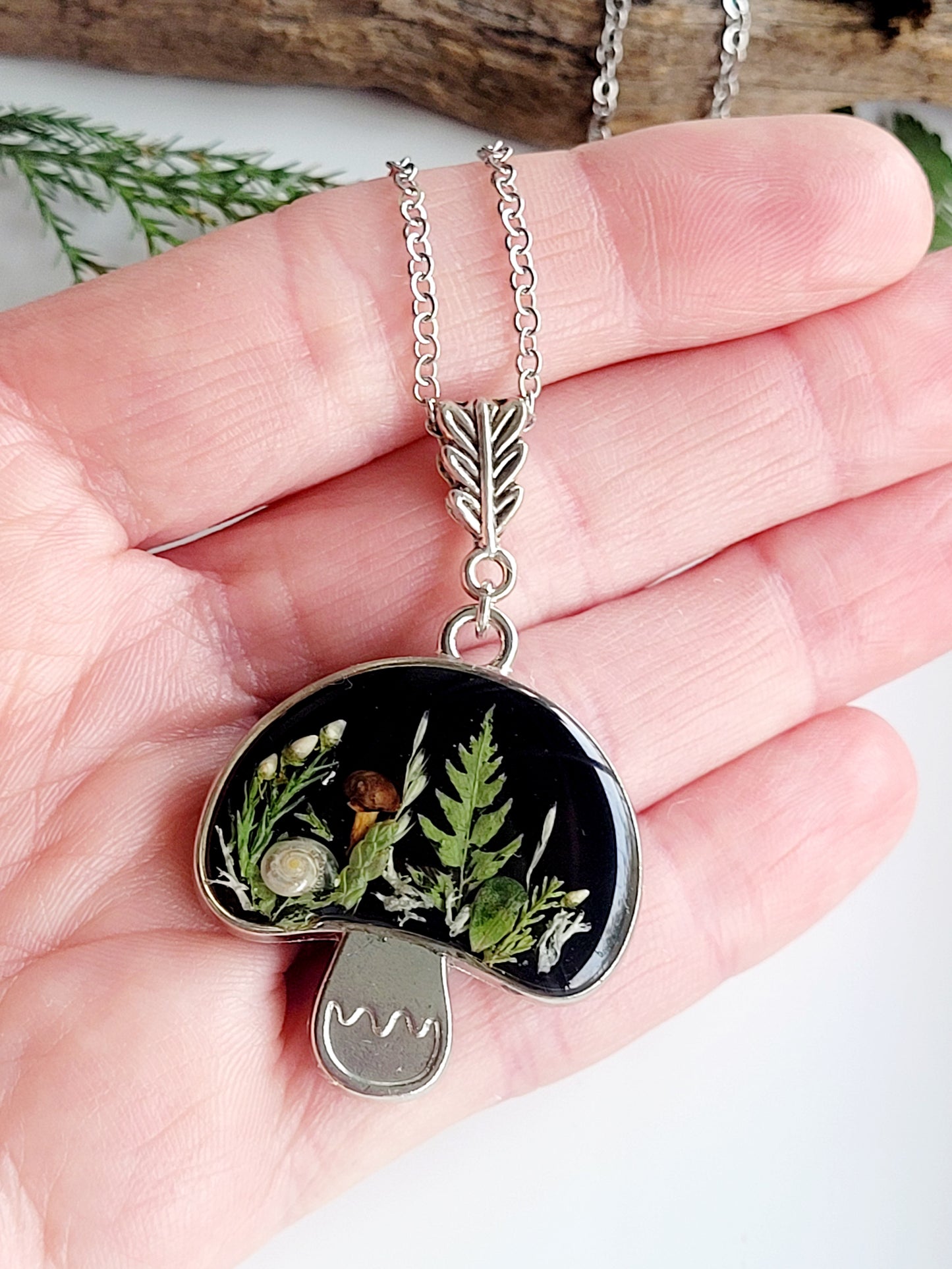 Botanical, handcrafted mushroom necklace with genuine fern and snail shell. Mothers day gift. Giftf or her. Unique Gift. Cottage core jewelry