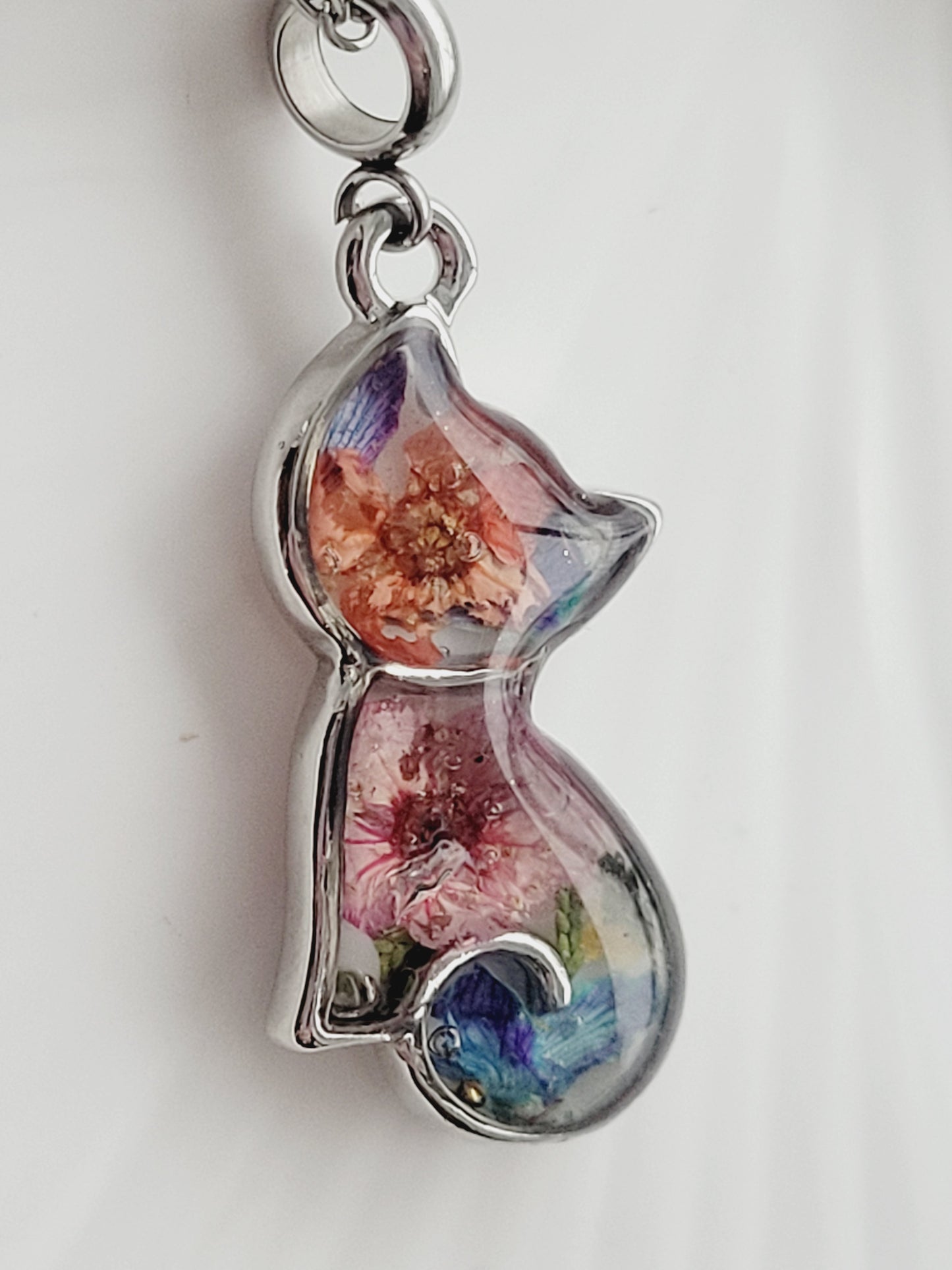 Floral botanical  cat necklace. Kitten charm.Kids accessory. Little girl pendant Flower kitty cat necklace pressed flower necklace gift for a girl
