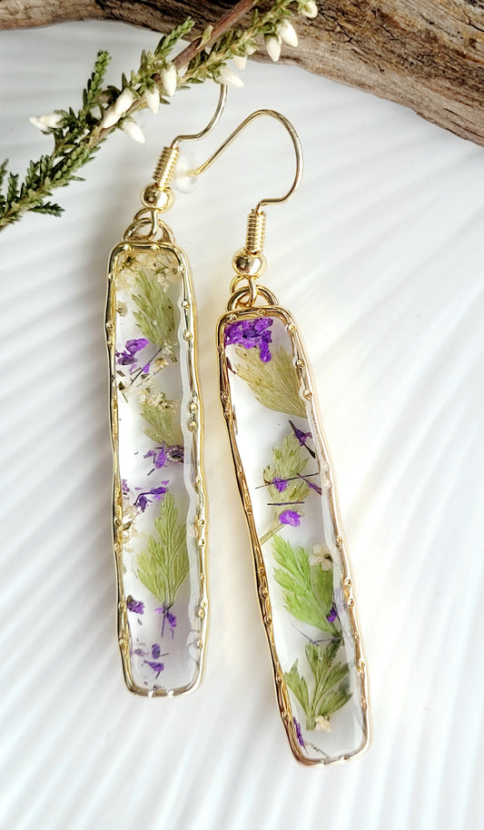 Botanical, handcrafted earrings with real genuine wildflowers. Mothers day gift. Giftf or her. Unique Gift. Cottage core earrings tear-drop earrings