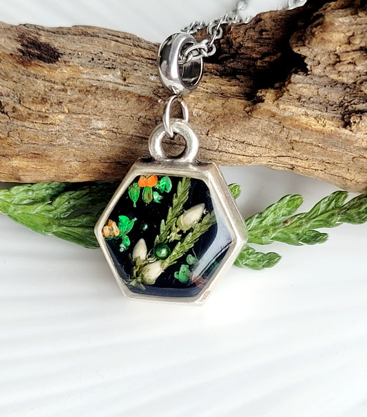 Delicate real heather flower Necklace – Minimalist jewelry