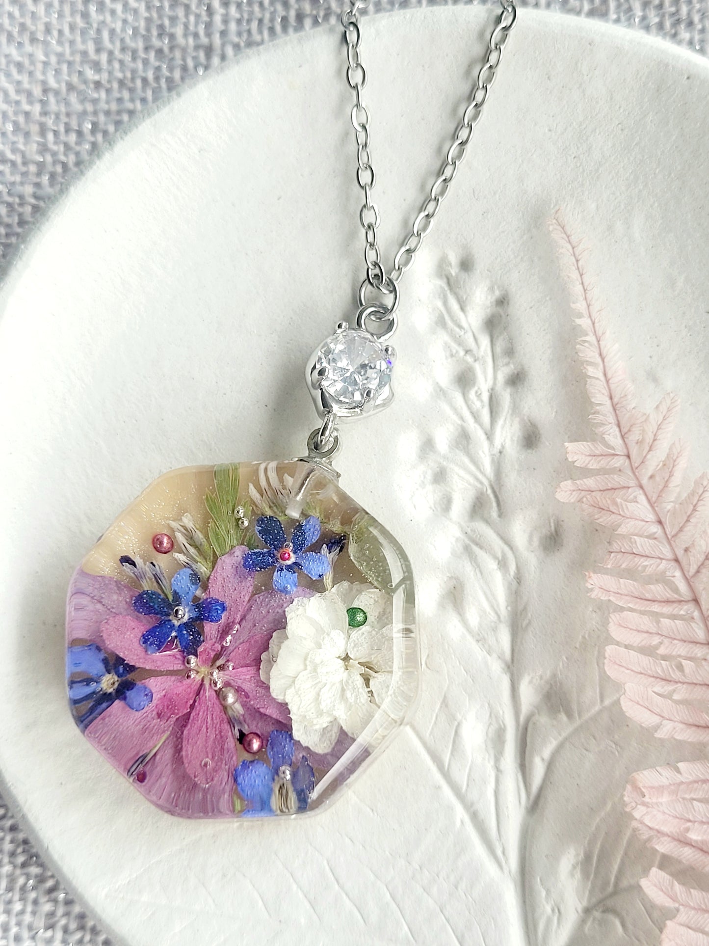 Handcrafted NECKLACE with real flowers foget me not and hydrangea.