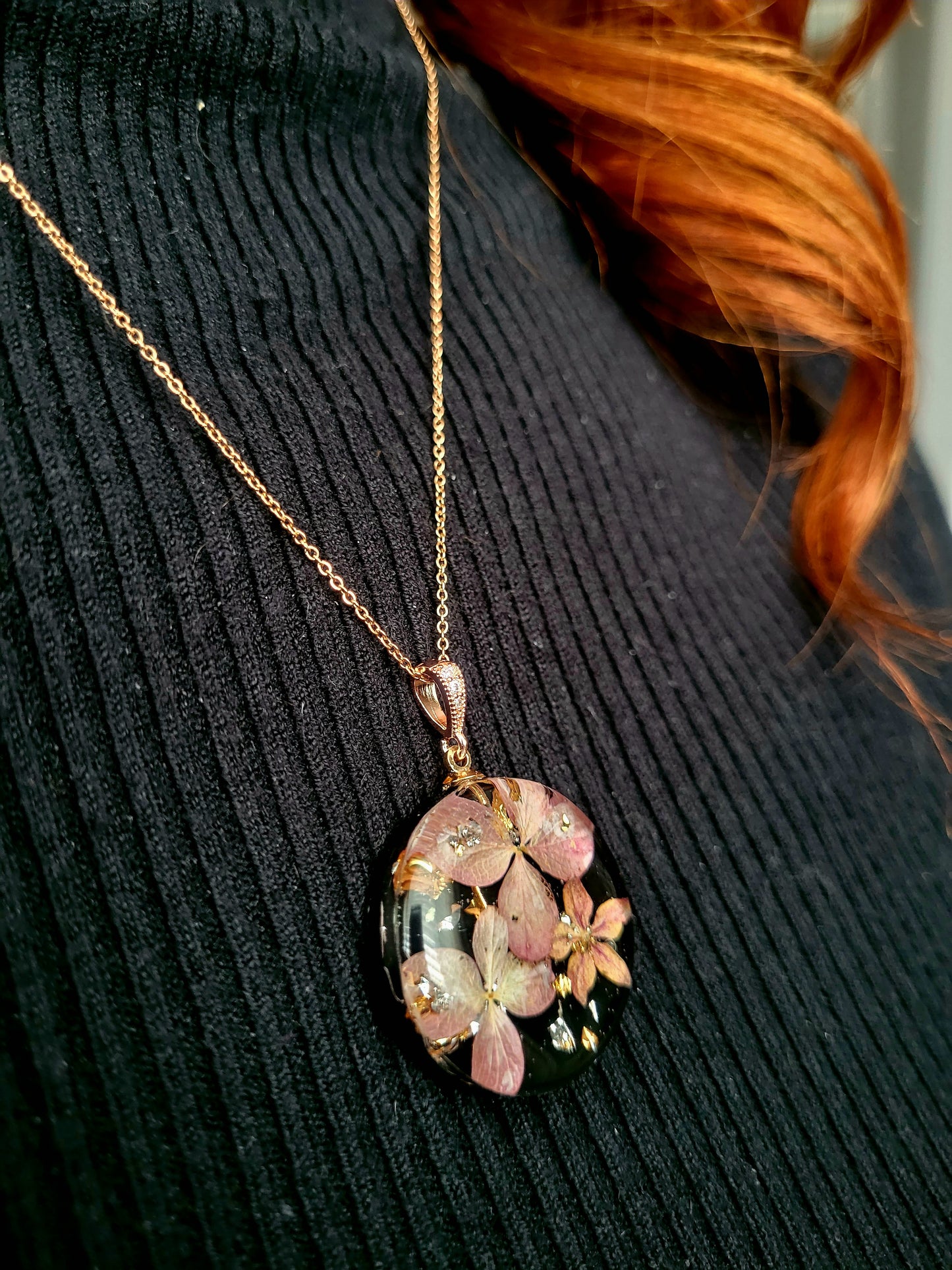 Hydrangea, lilac &  wildflower Necklace – Real Flowers in Resin (30 mm Pendant, 50 cm Chain)