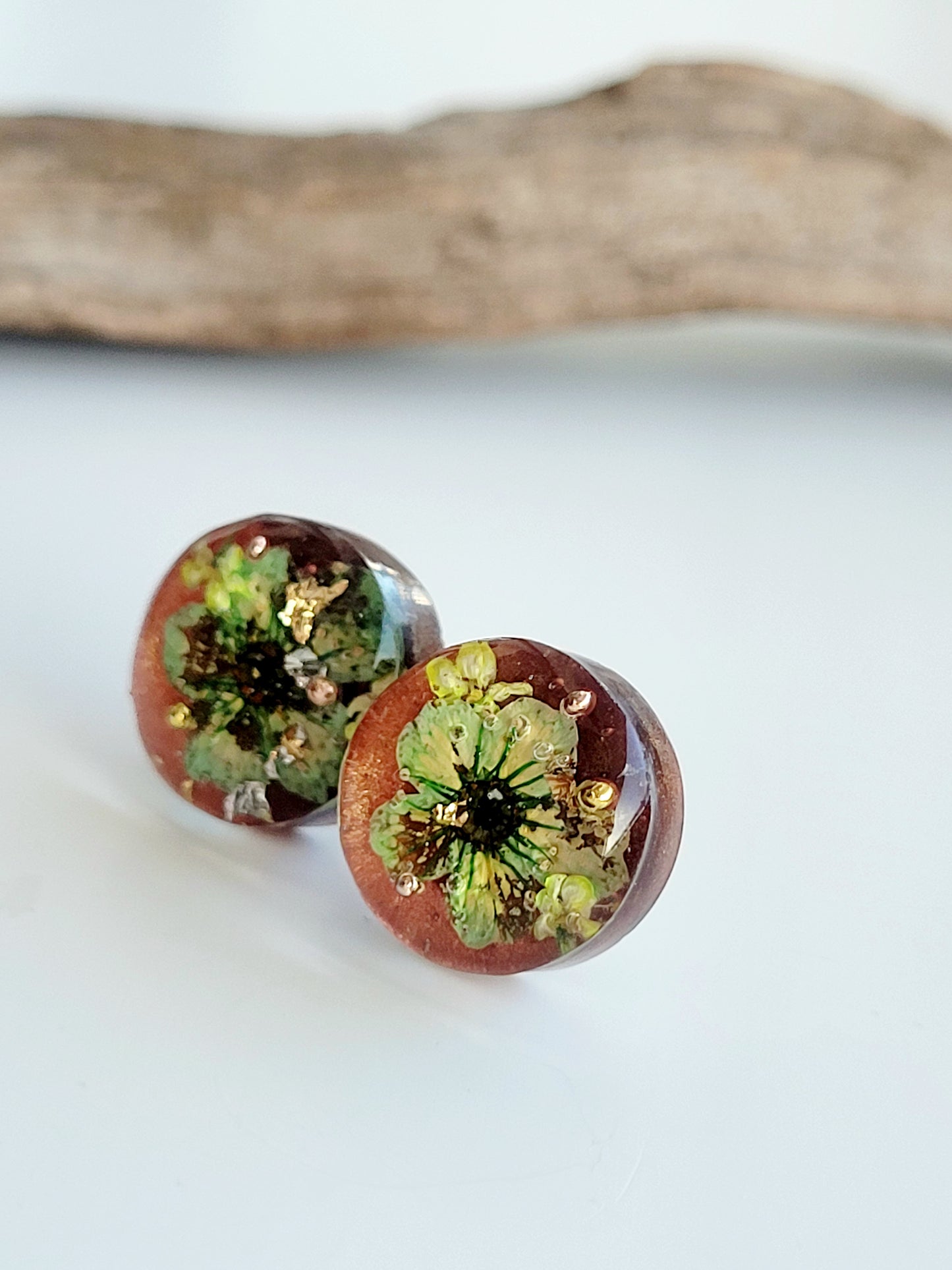 Green flower studs. Handcrafted studs with genuine flowers.