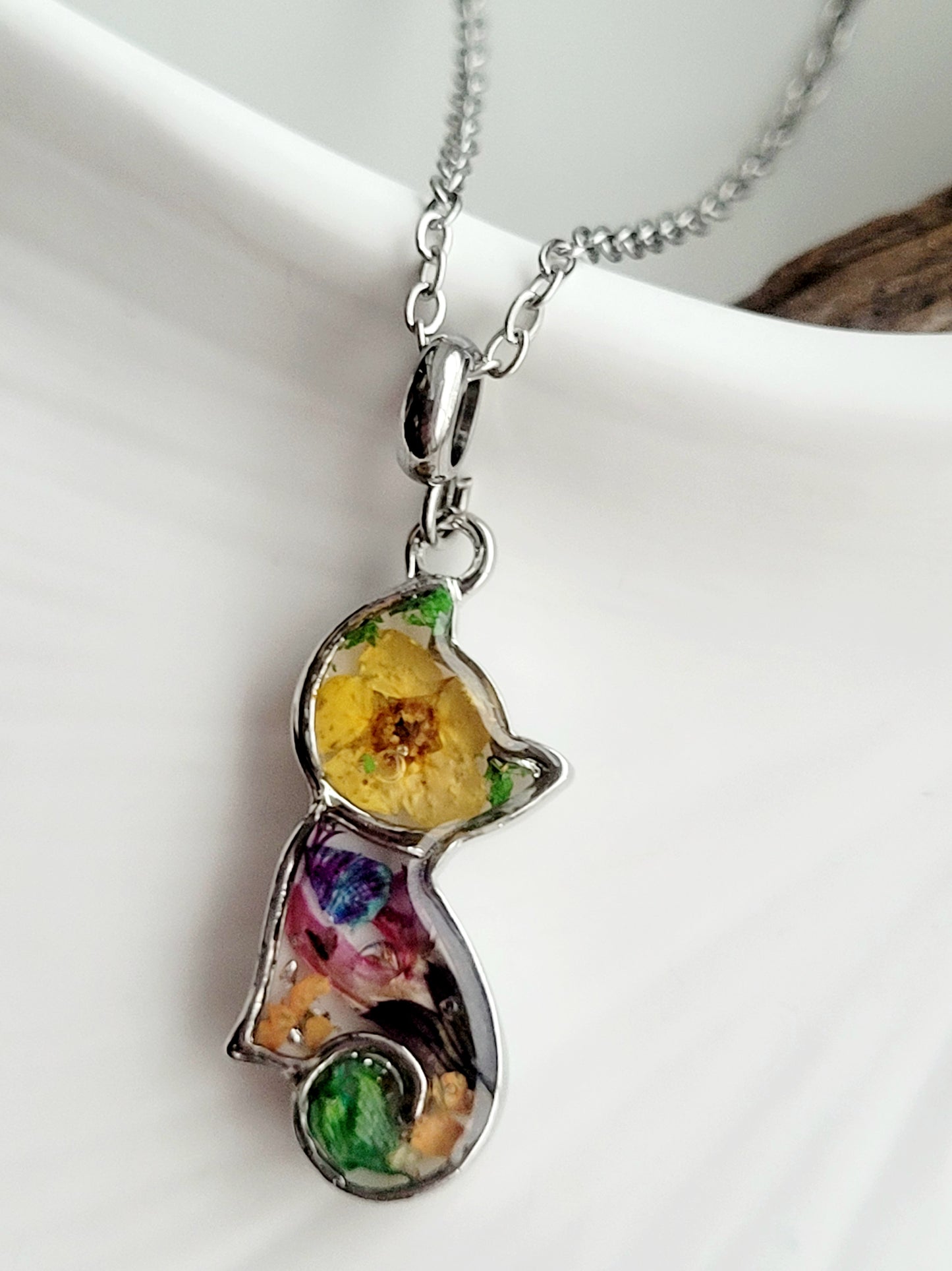 Floral botanical  cat necklace. Kitten charm.Kids accessory. Little girl pendant Flower kitty cat necklace pressed flower necklace gift for a girl