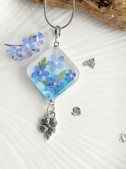 Foget-me-not handcrafted necklace with genuine flowers