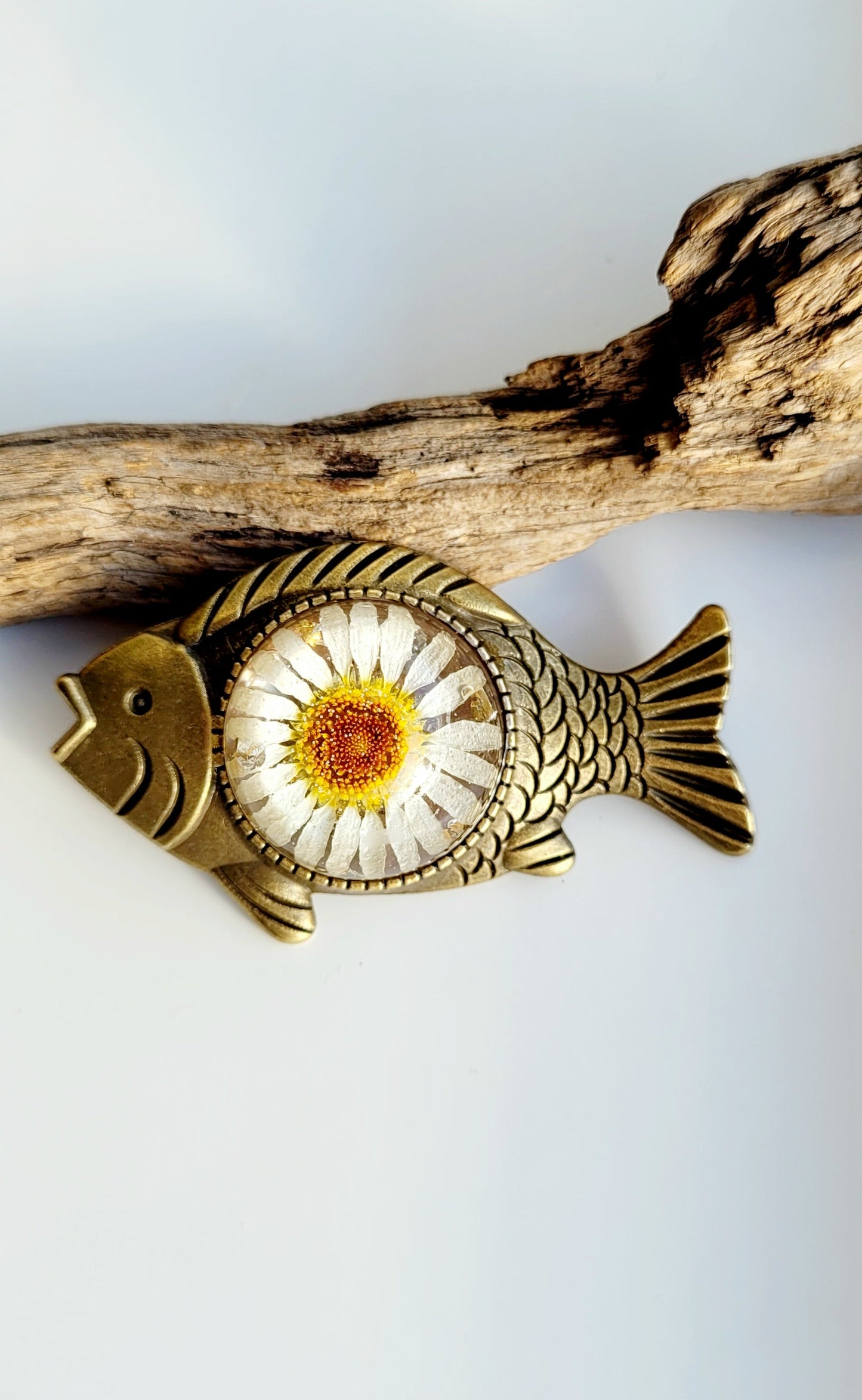 Botanical handcrafted Floral fish broach with genuine daisy