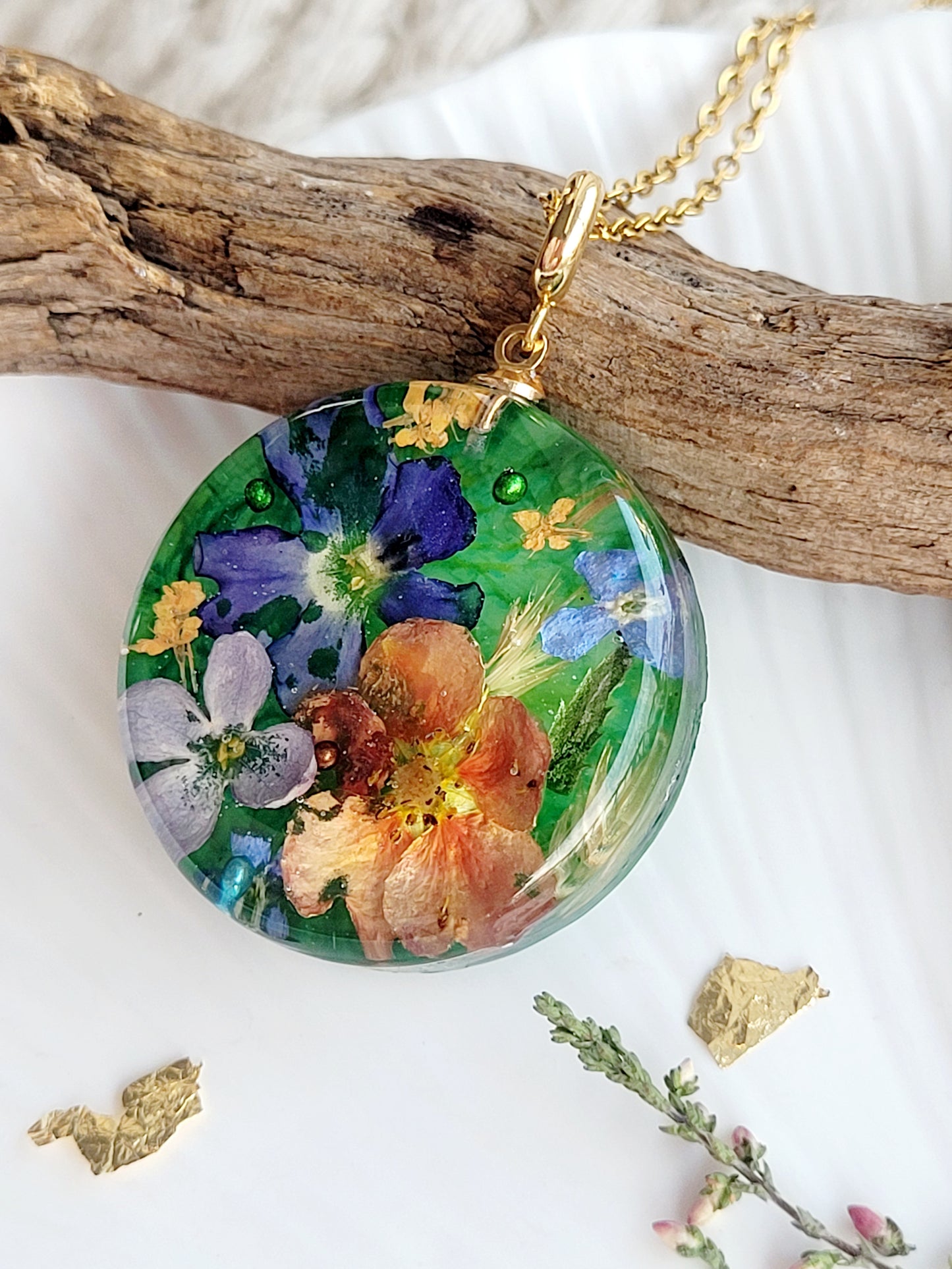 Real lilac and real flower necklace