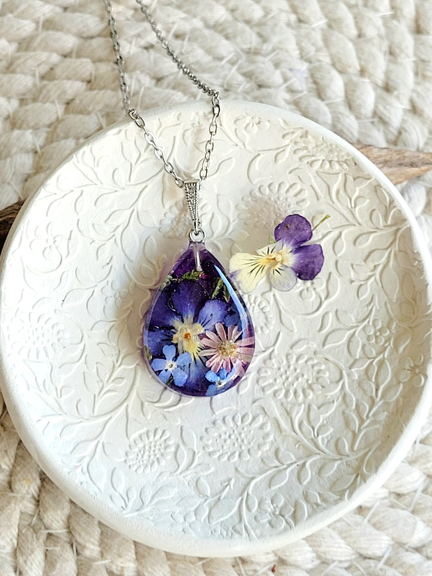 Wildflower teardrop necklace. Handmade necklace with real flowers