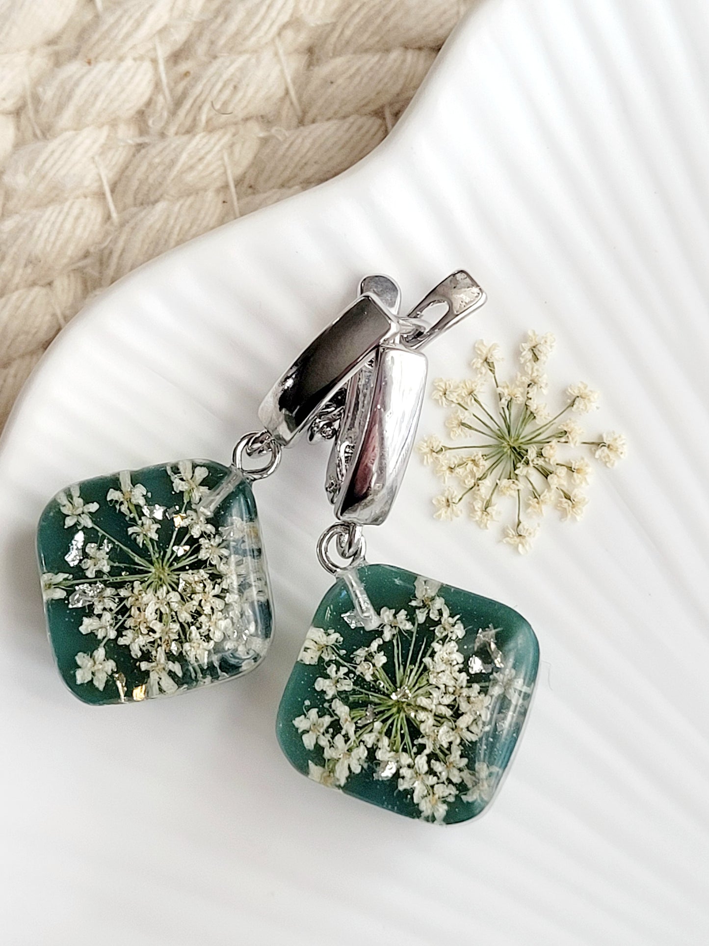 Queen Anne's Lace flower earrings