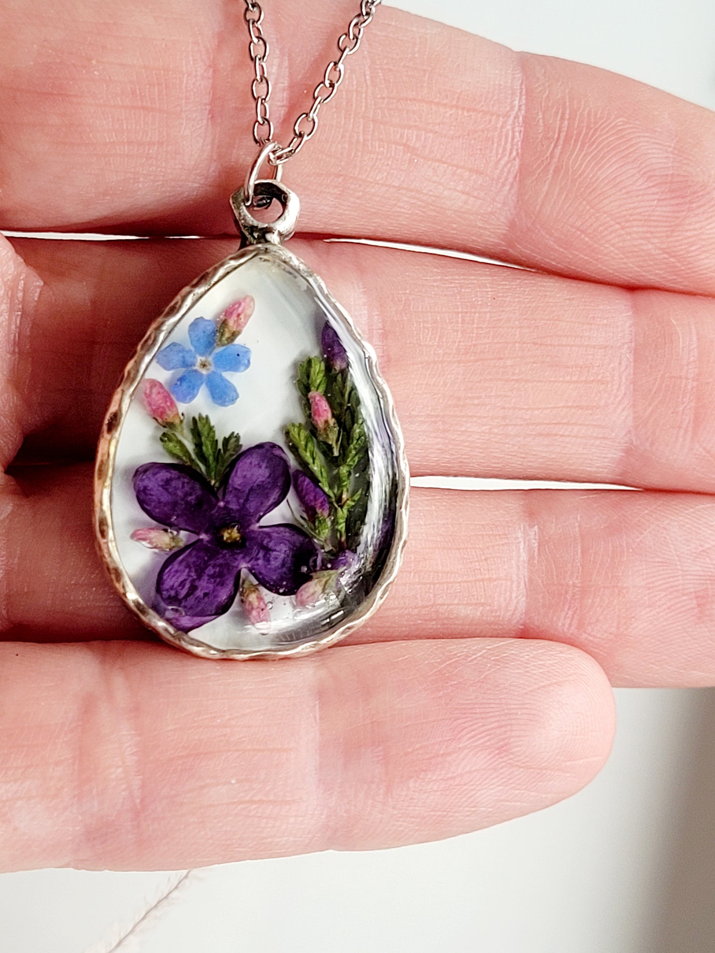 Lilac and forget-me-not necklace
