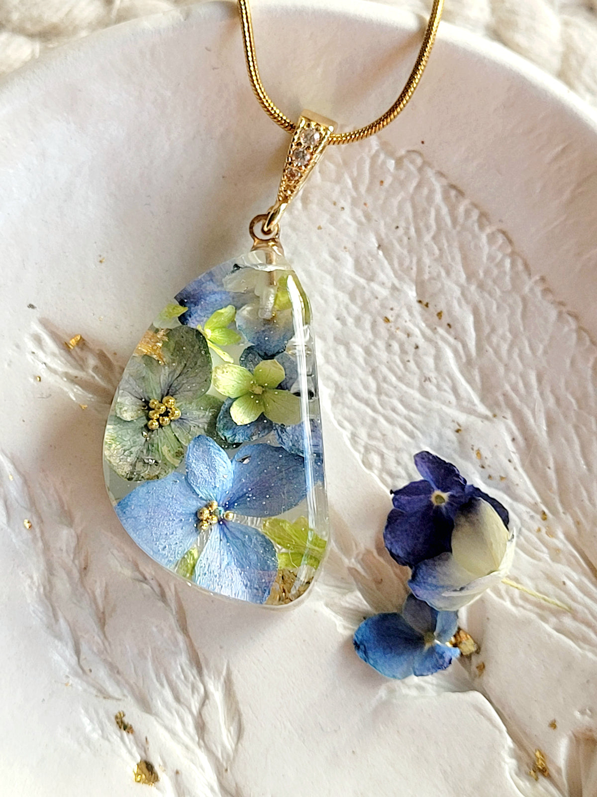 Hydrangea drop necklace