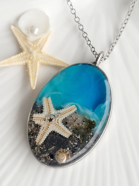 Sea necklace with real seashells and sand