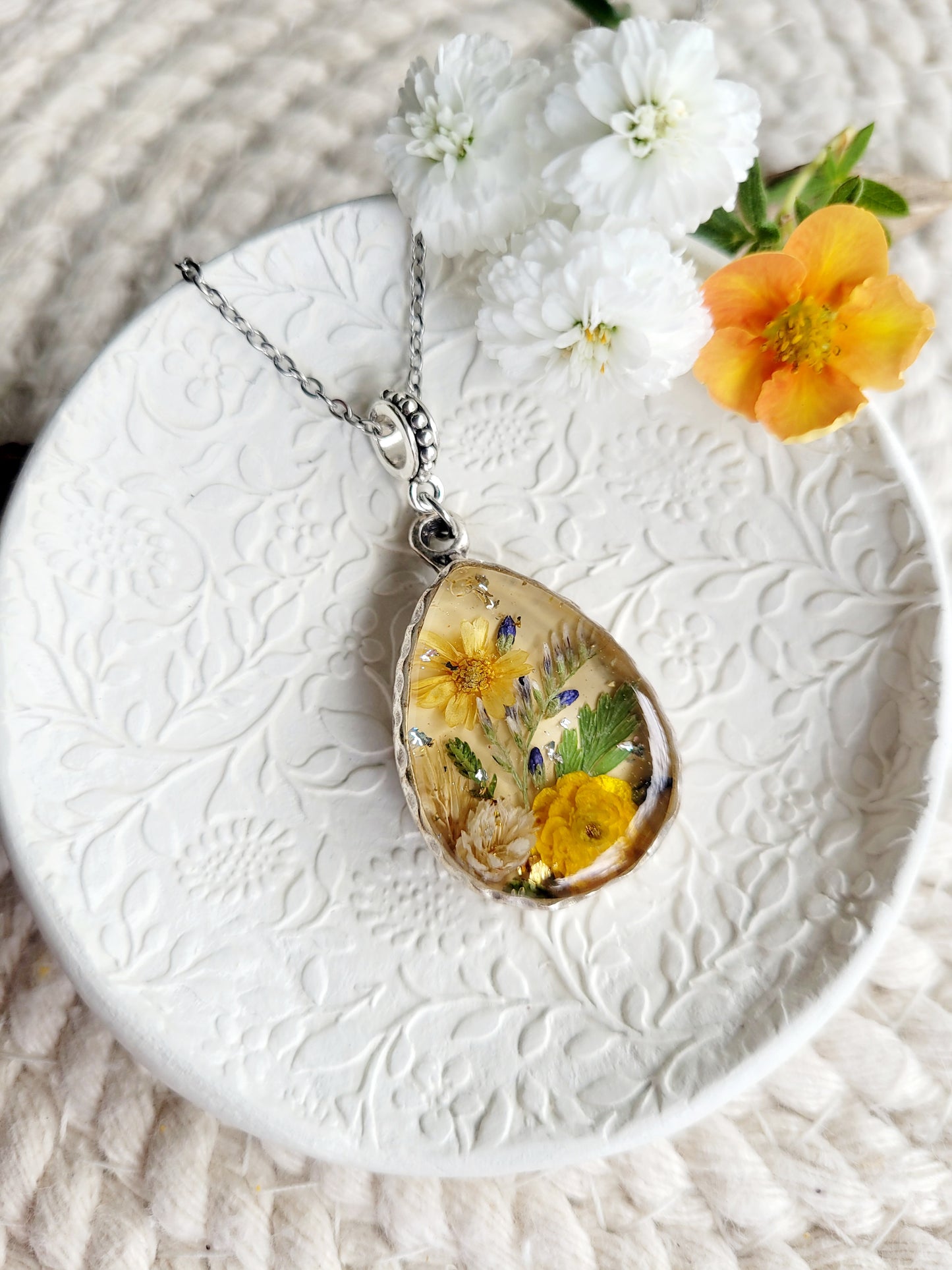 Buttercup necklace