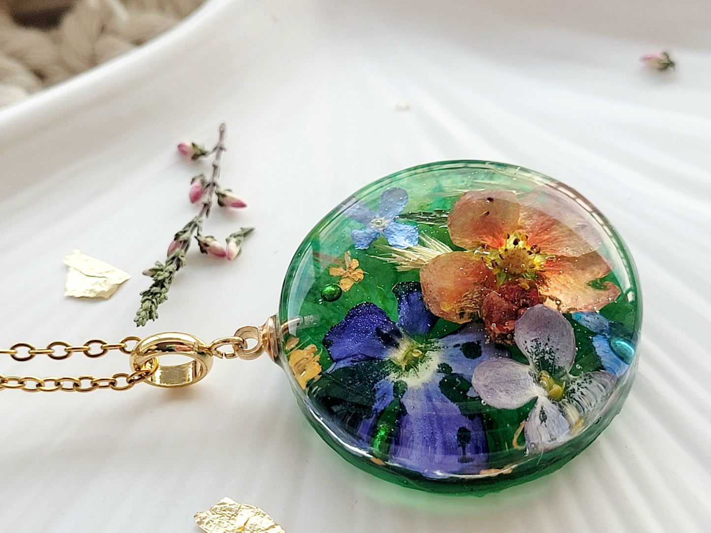 Real lilac and real flower necklace
