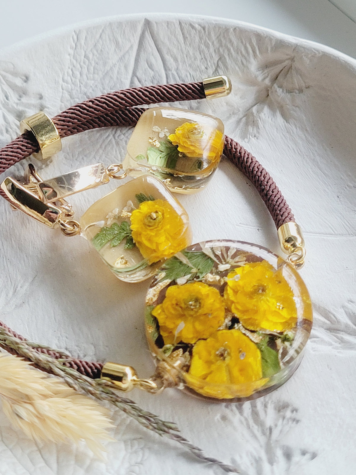 Buttercup flower bracelet. Handcrafted with real flowers. Resin floral jewelry