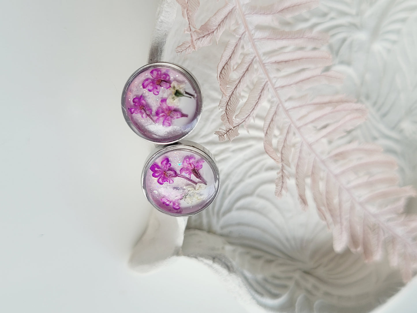 Real flower studs. Pressed flower earrings. Studs. Flower earrings. Small earrings. Gift