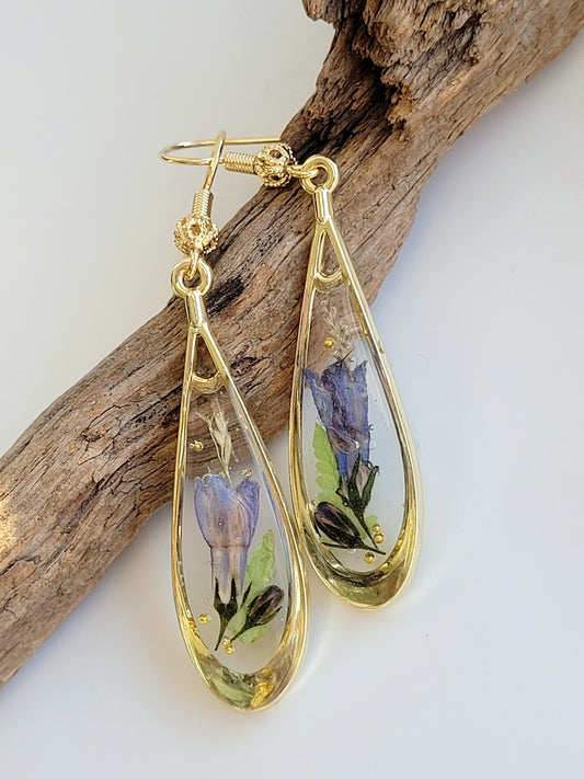 Botanical, handcrafted earrings with real genuine blue bell flower. Mothers day gift. Giftf or her. Unique Gift. Cottage core earrings blue bell tear-drop earrings